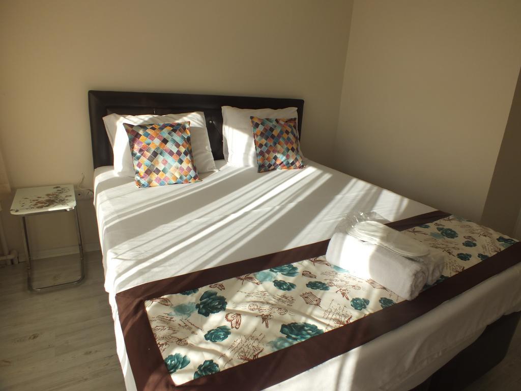 Taksim 9 Suites Apartments อิสตันบูล ภายนอก รูปภาพ