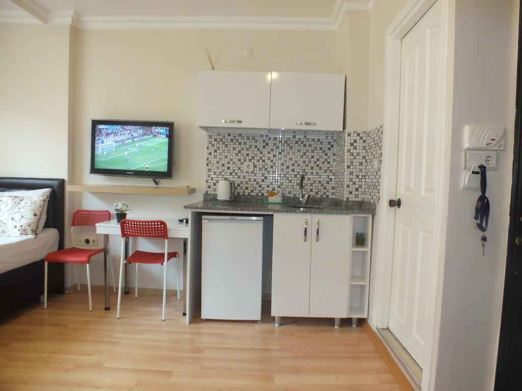 Taksim 9 Suites Apartments อิสตันบูล ภายนอก รูปภาพ