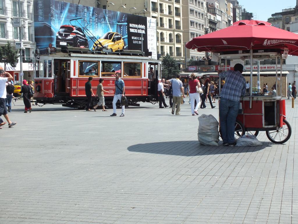 Taksim 9 Suites Apartments อิสตันบูล ภายนอก รูปภาพ