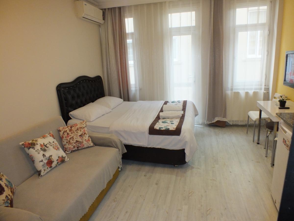 Taksim 9 Suites Apartments อิสตันบูล ภายนอก รูปภาพ