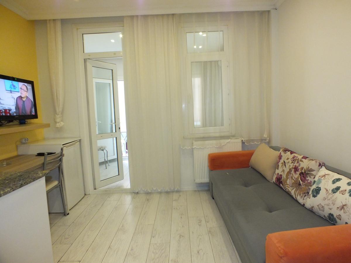 Taksim 9 Suites Apartments อิสตันบูล ภายนอก รูปภาพ